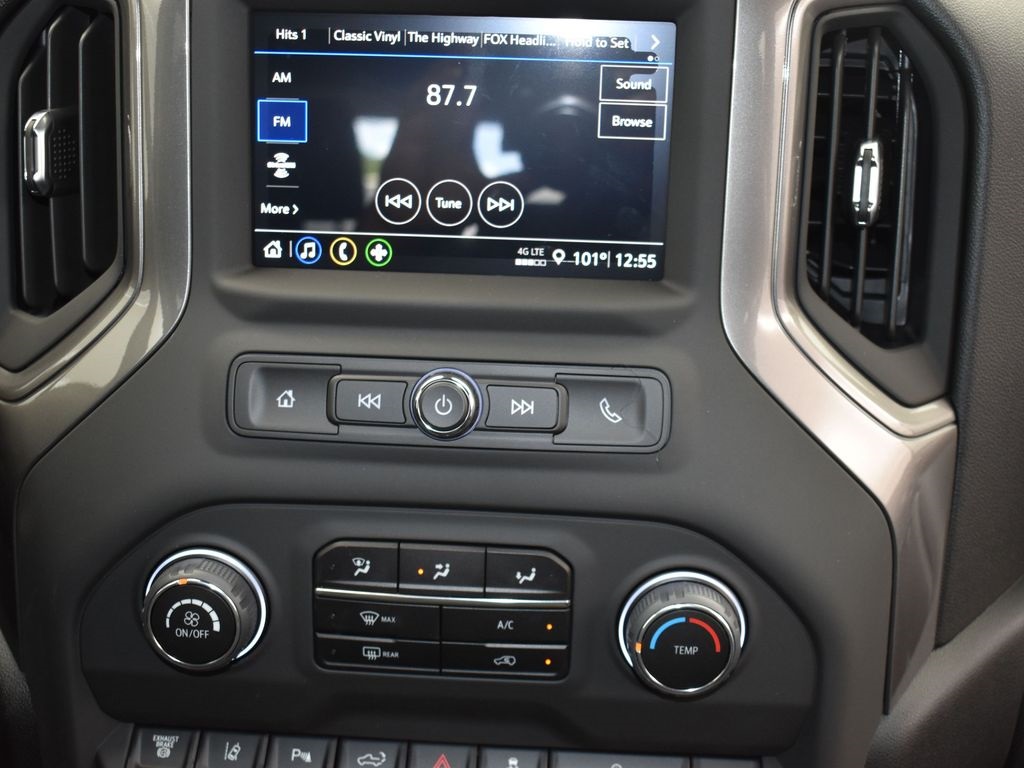 2025 Summit White Chevrolet Silverado 2500HD Custom 4X4 Truck