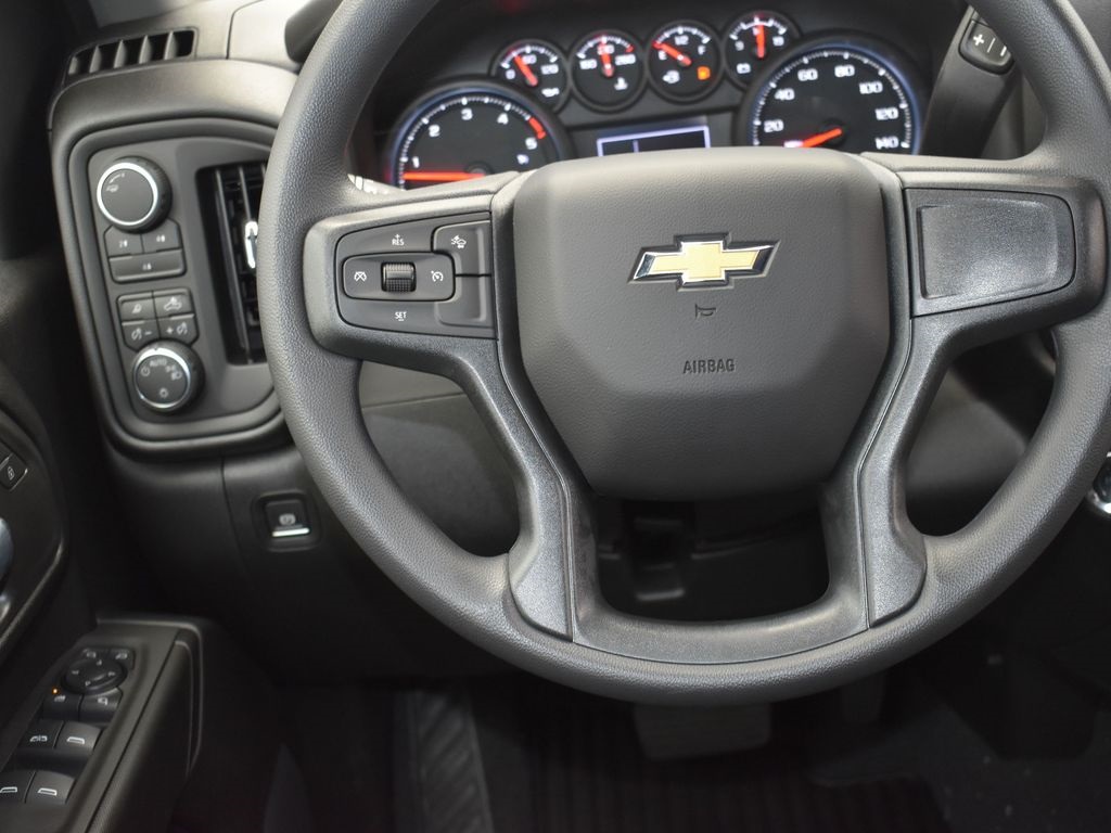 2025 Summit White Chevrolet Silverado 2500HD Custom 4X4 Truck