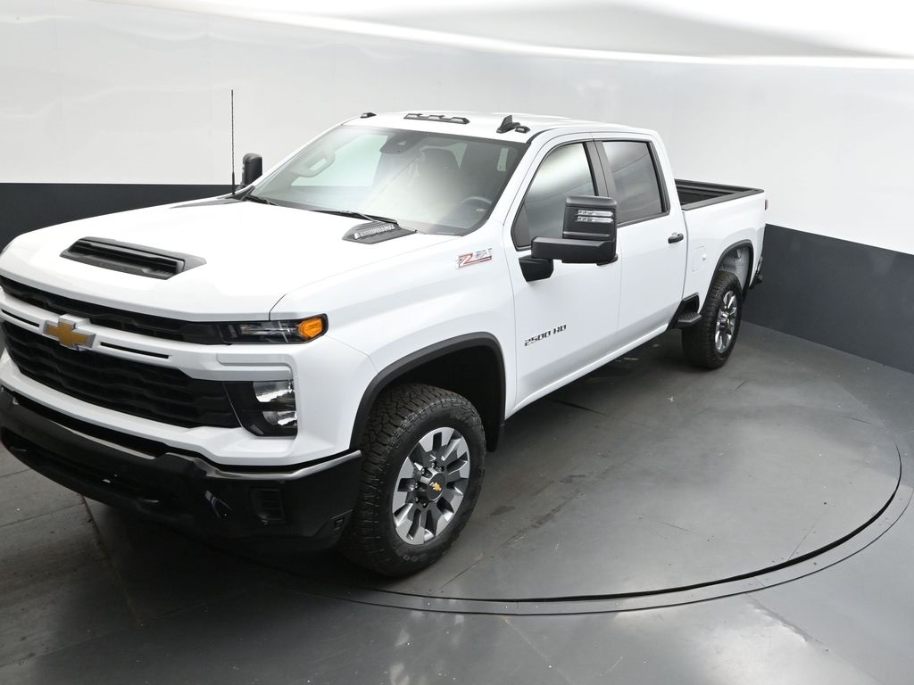 2025 Summit White Chevrolet Silverado 2500HD Custom 4X4 Truck