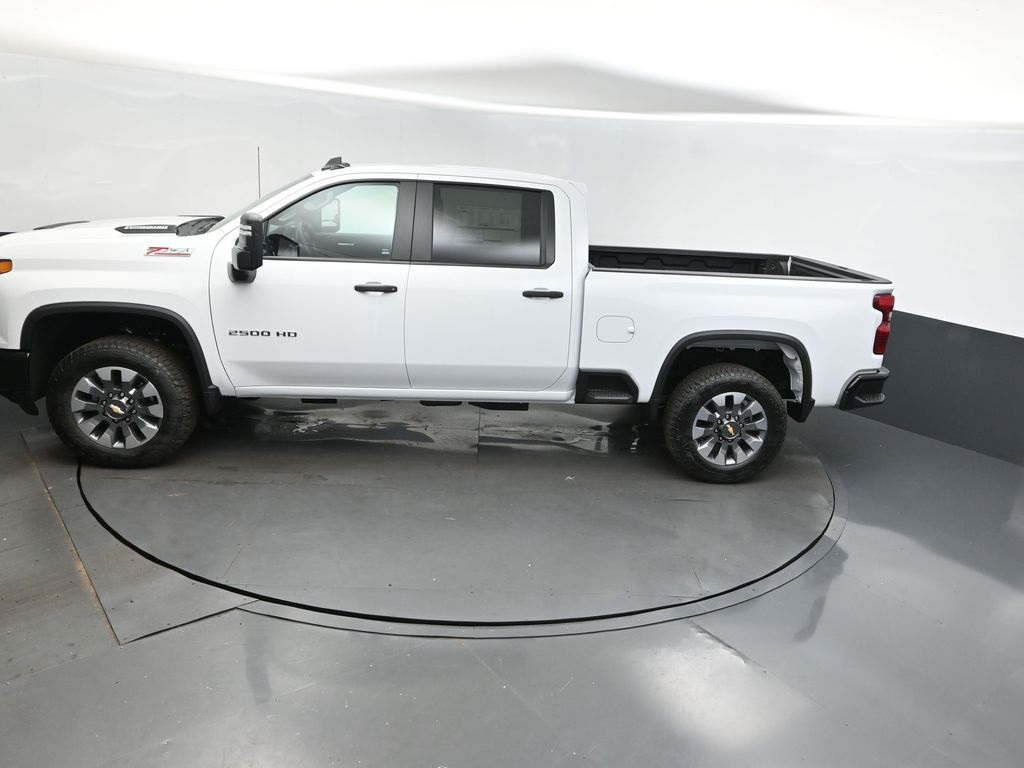 2025 Summit White Chevrolet Silverado 2500HD Custom 4X4 Truck