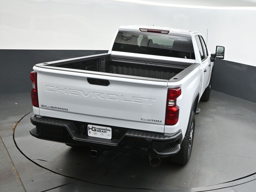 2025 Summit White Chevrolet Silverado 2500HD Custom 4X4 Truck