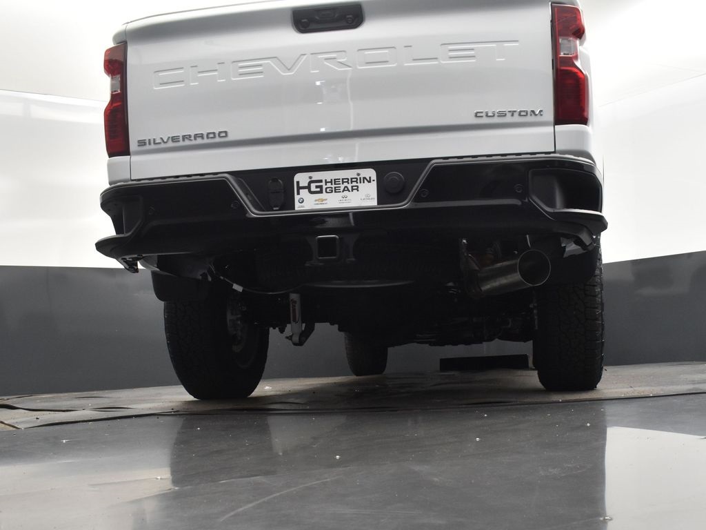 2025 Summit White Chevrolet Silverado 2500HD Custom 4X4 Truck