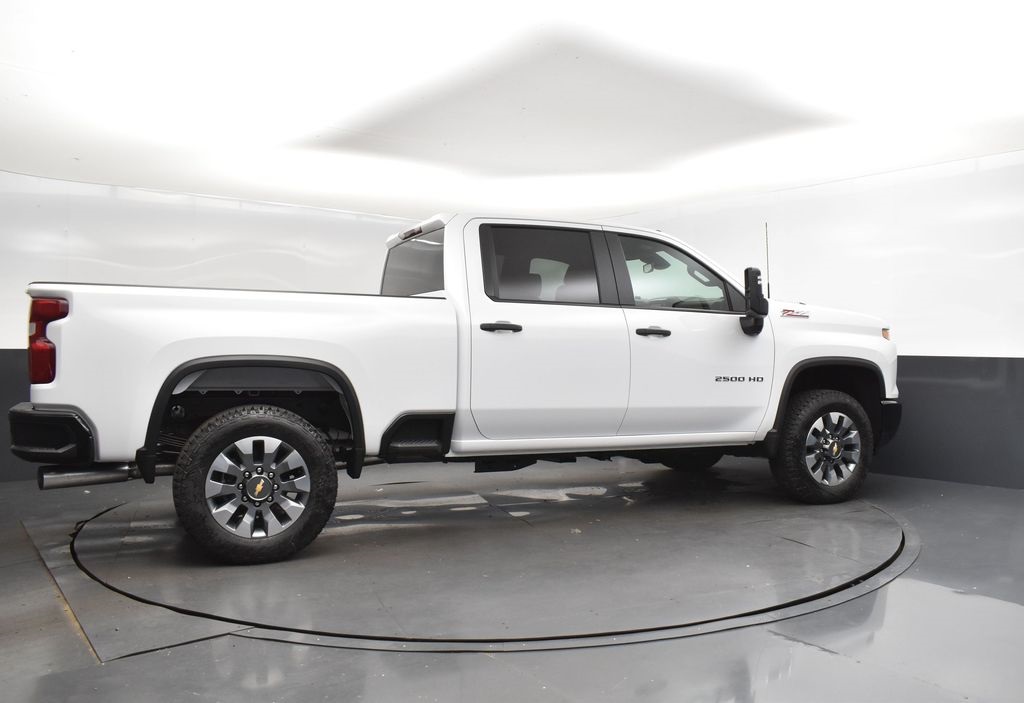 2025 Summit White Chevrolet Silverado 2500HD Custom 4X4 Truck