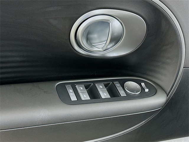 IONIQ 9 S