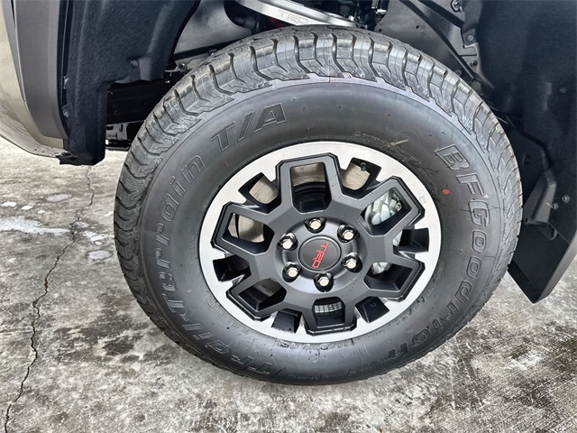 2025 Toyota Tacoma TRD Off-Road Double Cab photo 30