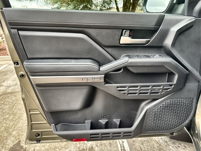 2025 Toyota Tacoma TRD Off-Road Double Cab photo 9