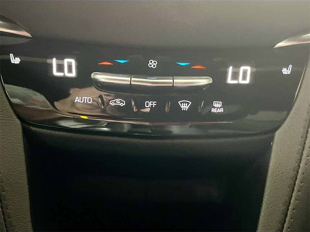 2022 Cadillac XT5 Sport photo 12