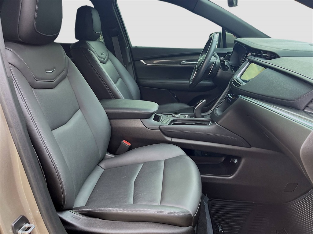 2022 Cadillac XT5 Sport photo 22