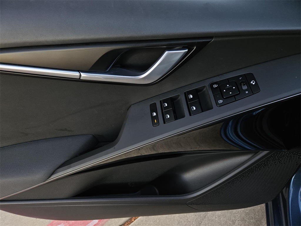 used 2023 Kia Niro car, priced at $21,900