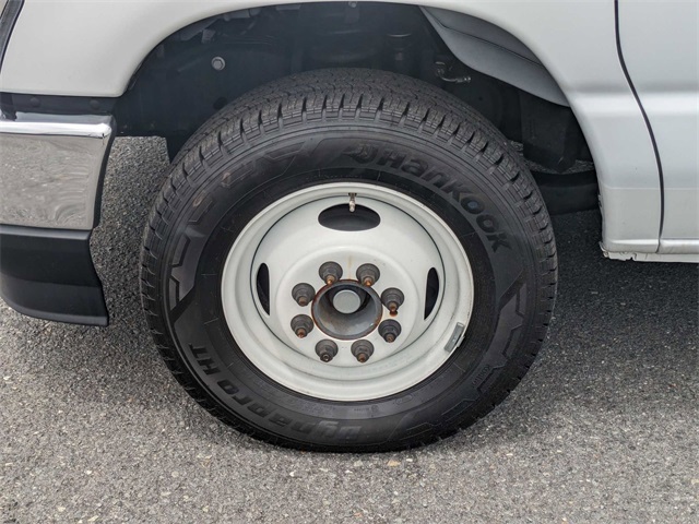 2024 Ford E-350 photo 10