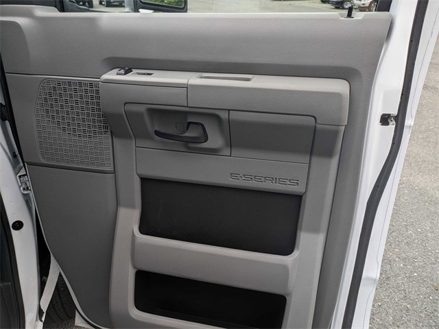 2024 Ford E-350 photo 24
