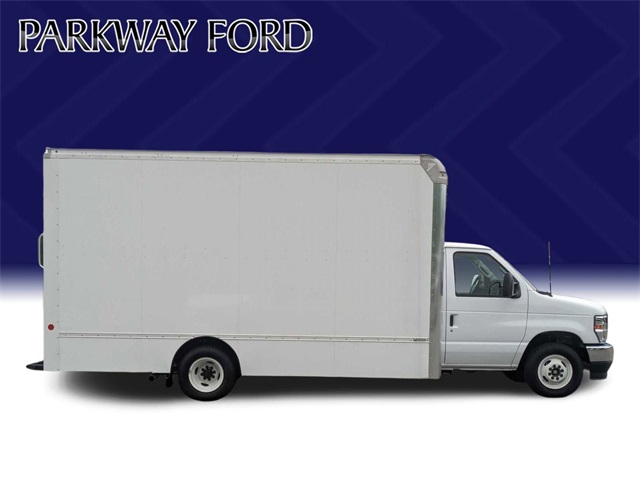 2024 Ford E-350 photo 4