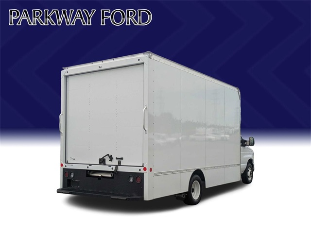 2024 Ford E-350 photo 5