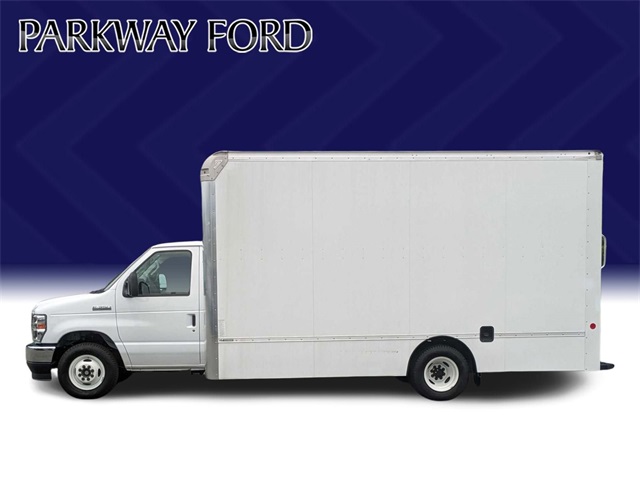 2024 Ford E-350 photo 8