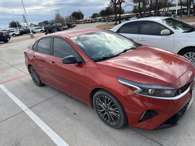 2022 Kia FORTE GT-Line's photo