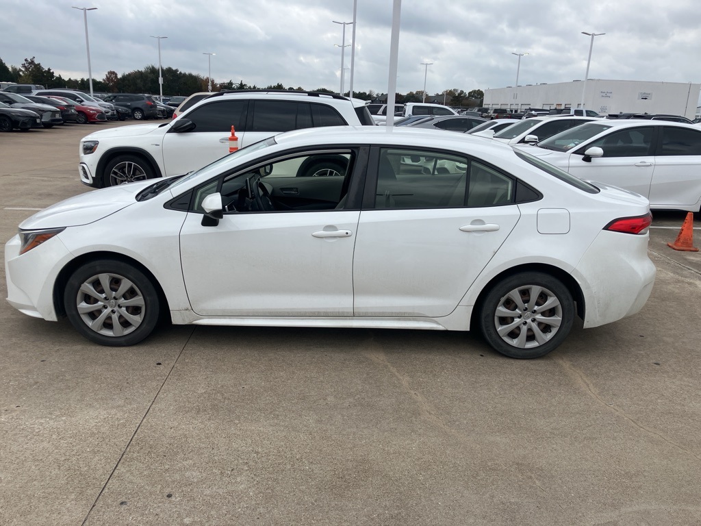 Used 2021 Toyota Corolla LE with VIN JTDEPMAE0MJ189946 for sale in Northfield, Minnesota