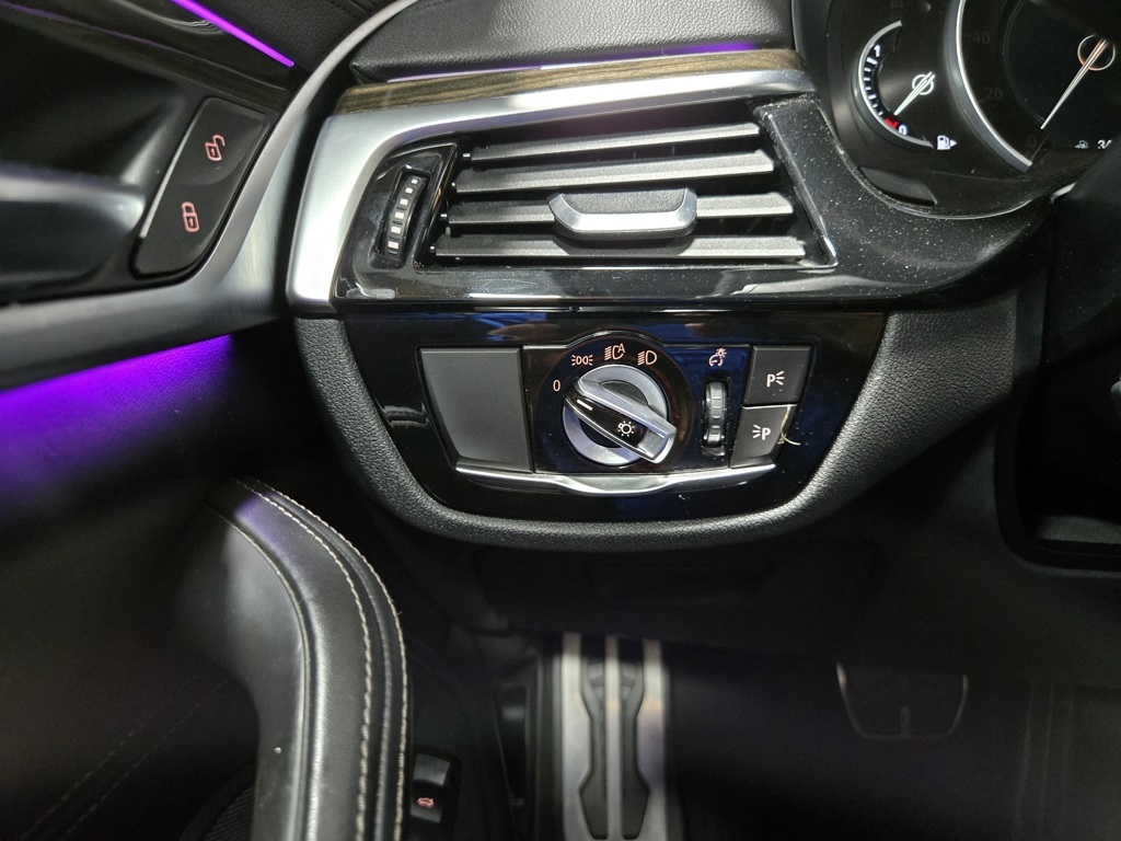 2018 Bmw M550i xDrive Sedan photo 14