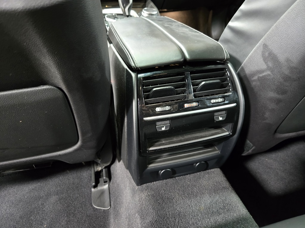 2018 Bmw M550i xDrive Sedan photo 33