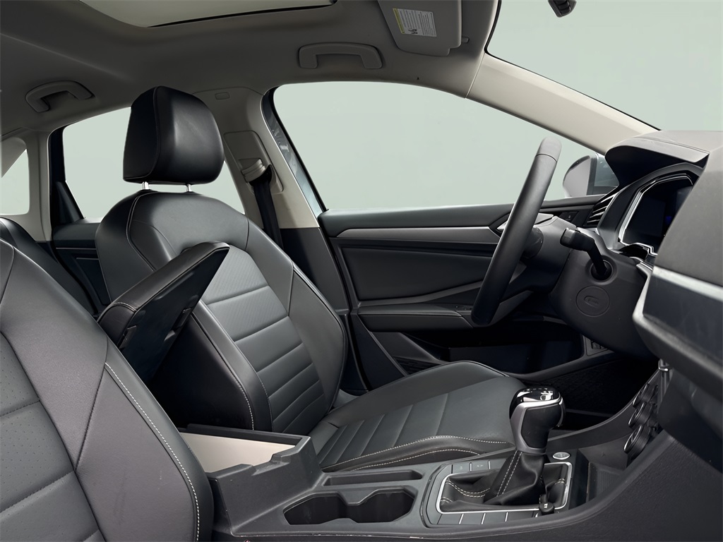 2022 Volkswagen Jetta 1.5T SE photo 3