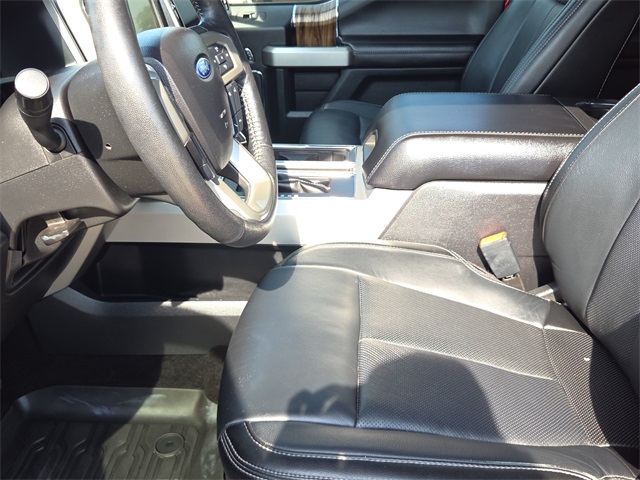 2020 Ford F-150 Lariat photo 17