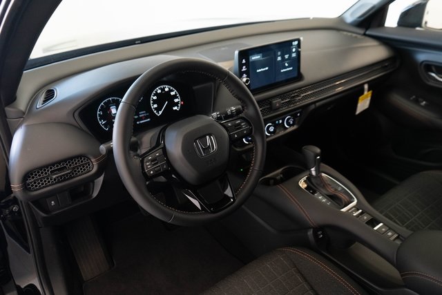 2026 Honda HR-V Sport photo 2