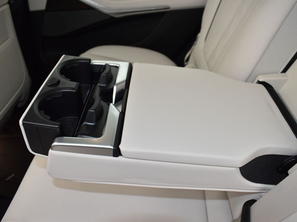 2026 Black Sapphire Metallic BMW X7 xDrive40i AWD SUV
