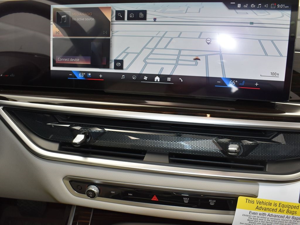 2026 Black Sapphire Metallic BMW X7 xDrive40i AWD SUV