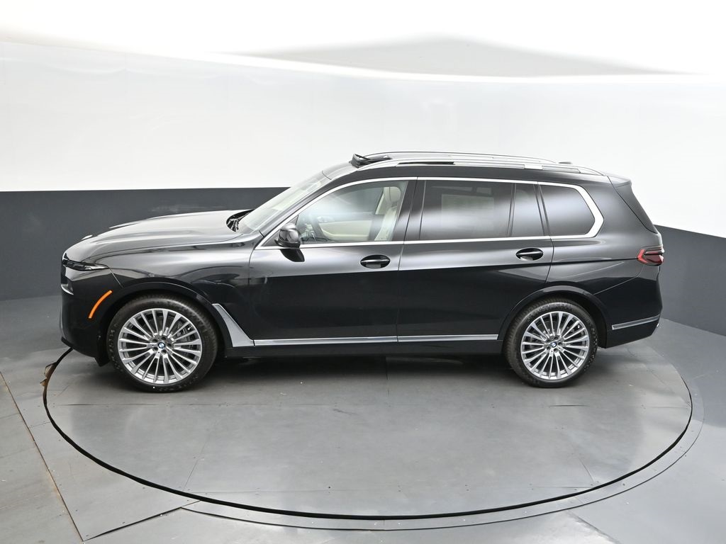 2026 Black Sapphire Metallic BMW X7 xDrive40i AWD SUV