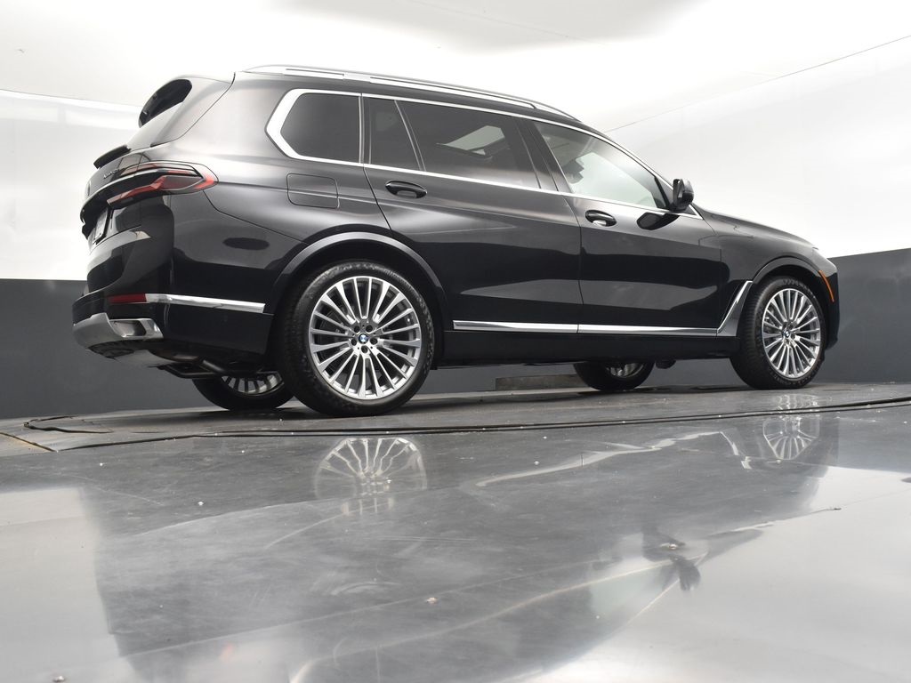 2026 Black Sapphire Metallic BMW X7 xDrive40i AWD SUV