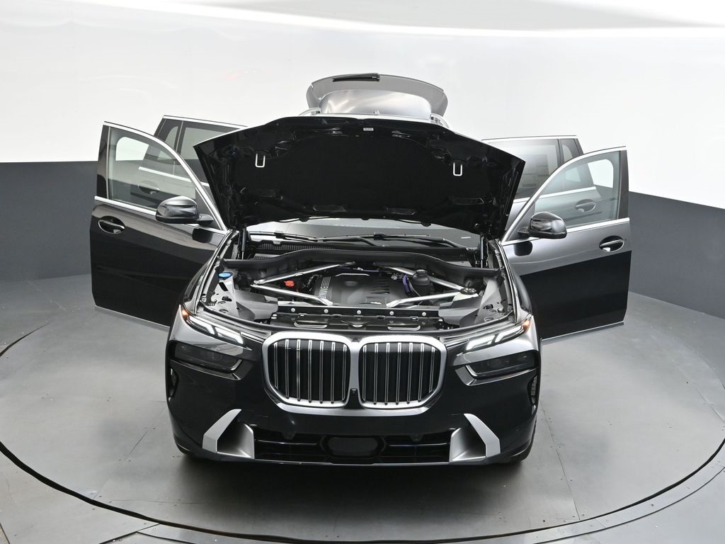 2026 Black Sapphire Metallic BMW X7 xDrive40i AWD SUV