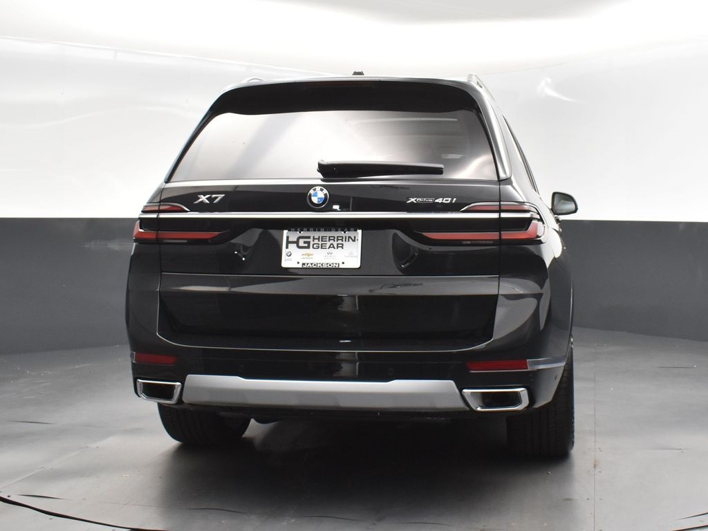 2026 Black Sapphire Metallic BMW X7 xDrive40i AWD SUV