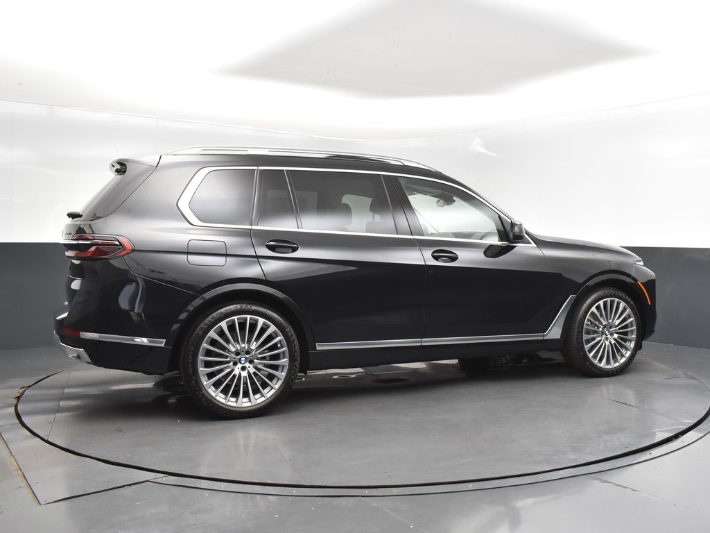 2026 Black Sapphire Metallic BMW X7 xDrive40i AWD SUV