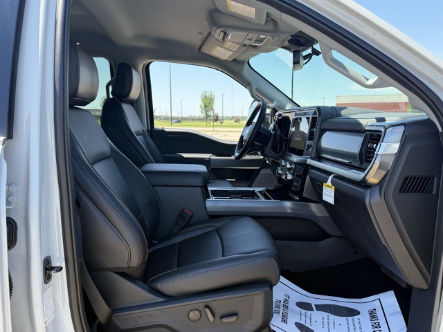 2025 Ford F-350 Super Duty Lariat