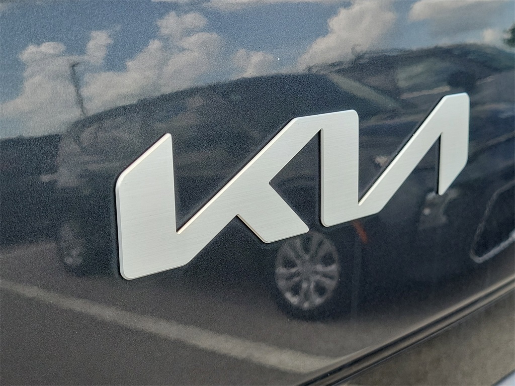 2022 Gravity Gray Kia Soul LX FWD Hatchback