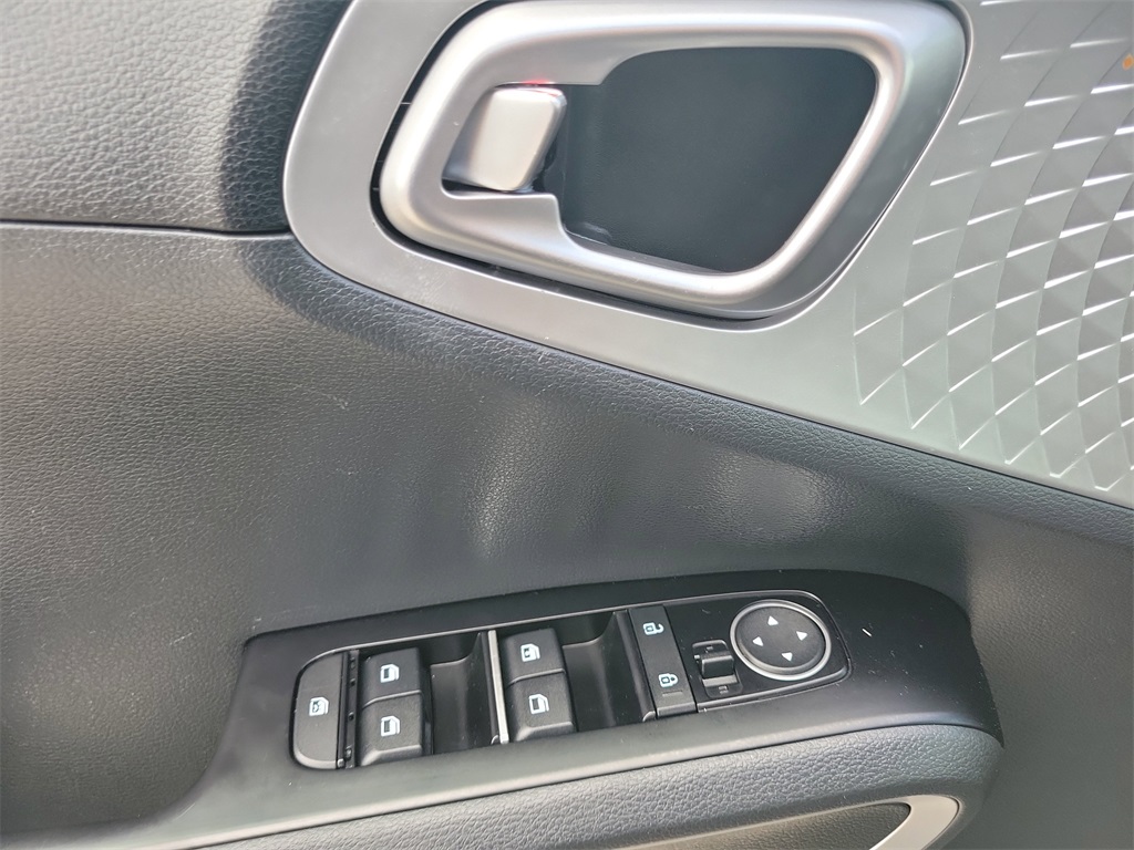 2022 Gravity Gray Kia Soul LX FWD Hatchback