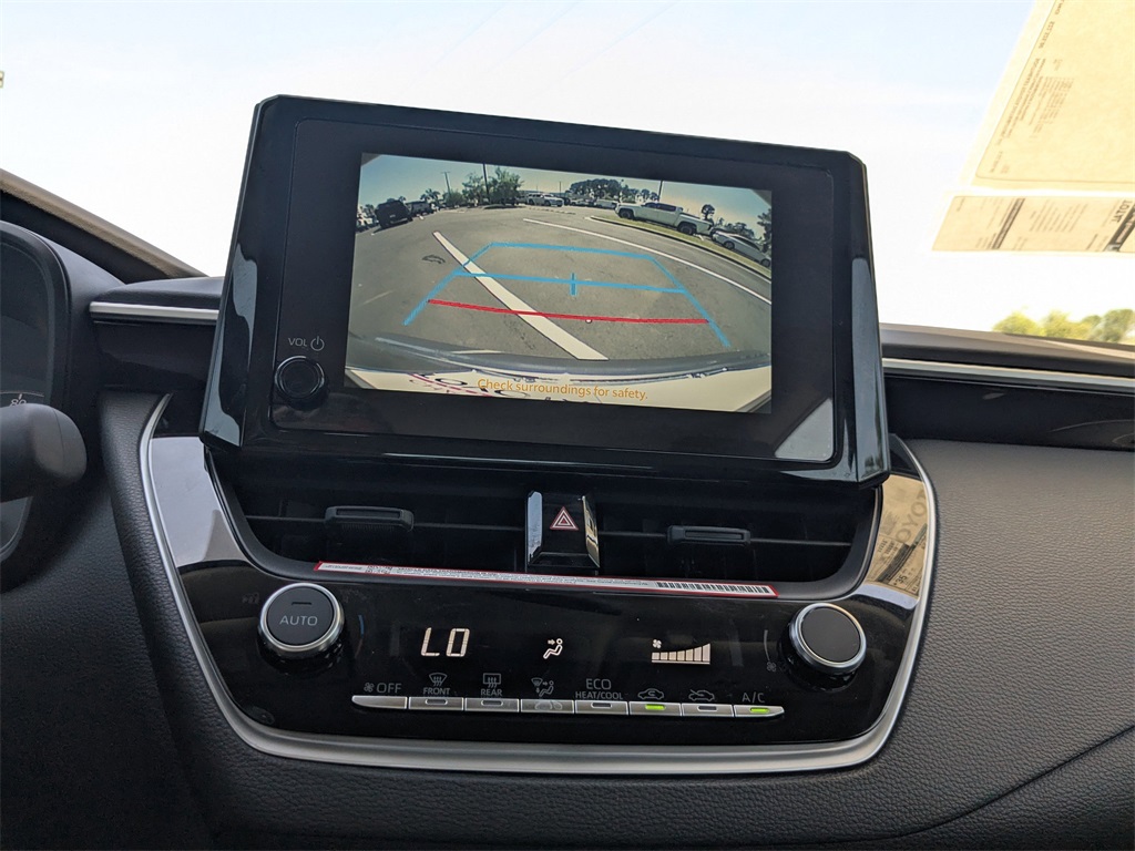 2025 Toyota Corolla LE photo 18