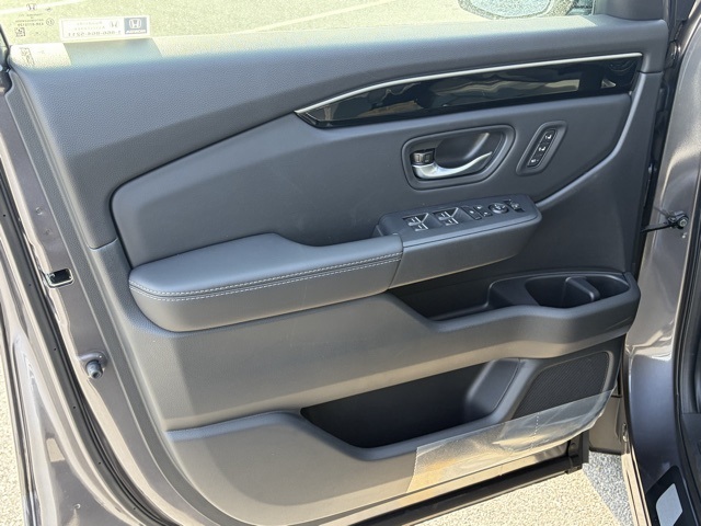 new 2025 Honda Pilot car, priced at $44,725