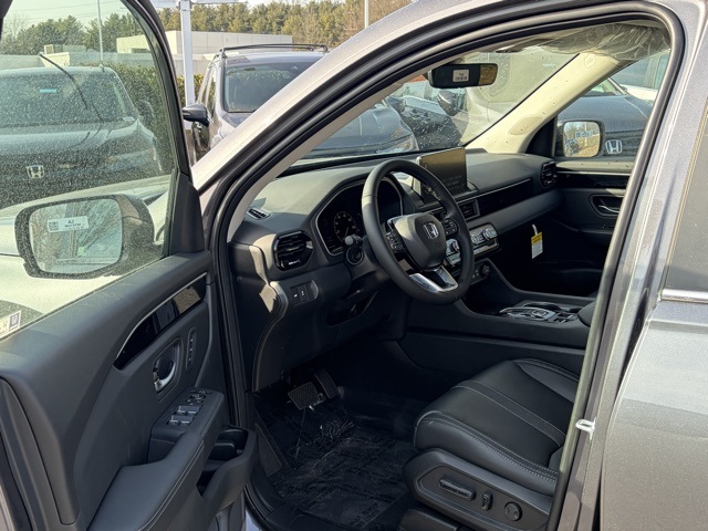 new 2025 Honda Pilot car, priced at $44,725