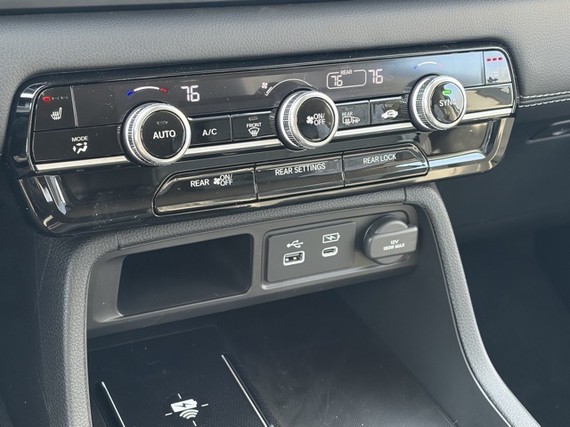 new 2025 Honda Pilot car, priced at $44,725