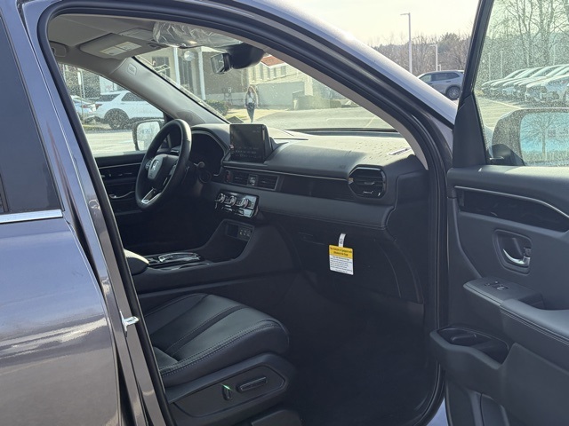 new 2025 Honda Pilot car, priced at $44,725