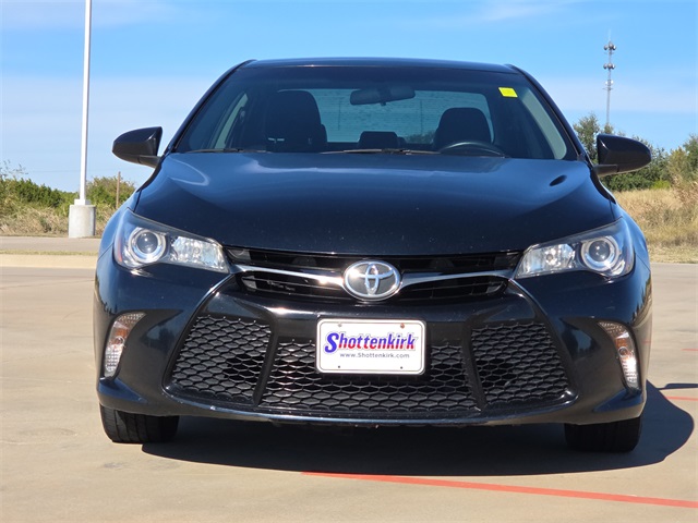 Used 2017 Toyota Camry SE with VIN 4T1BF1FK7HU804902 for sale in Granbury, TX