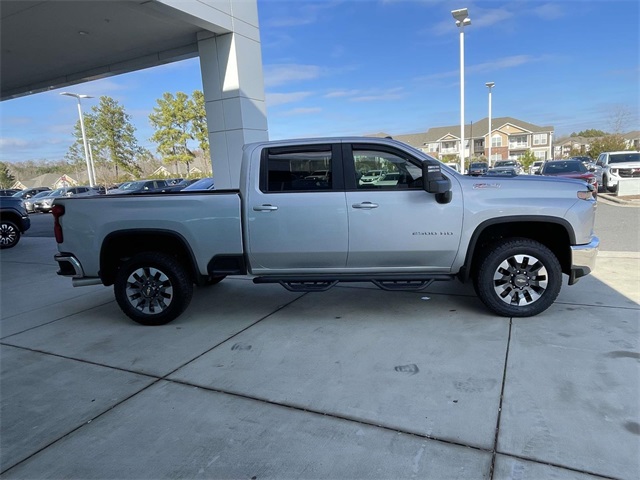 2021 Chevrolet Silverado 2500HD photo 2