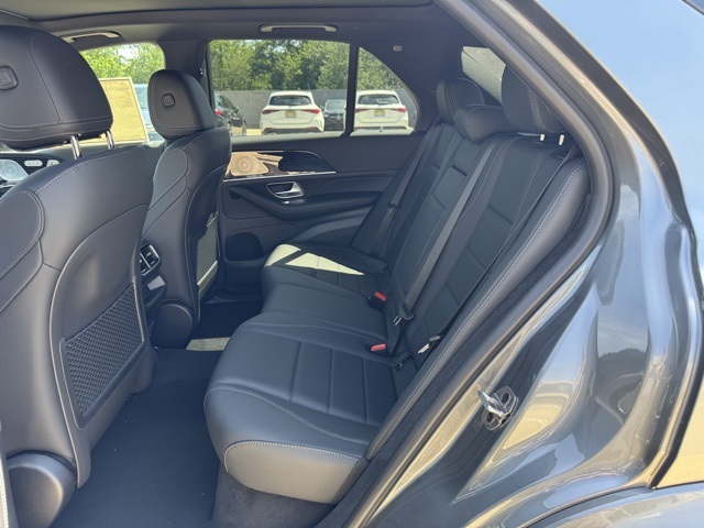 2025 Mercedes Benz GLE 350 4MATIC photo 11