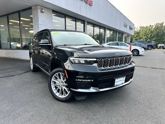 2023 Diamond Black Crystal Pearlcoat Jeep Grand Cherokee L Summit 4X4 SUV