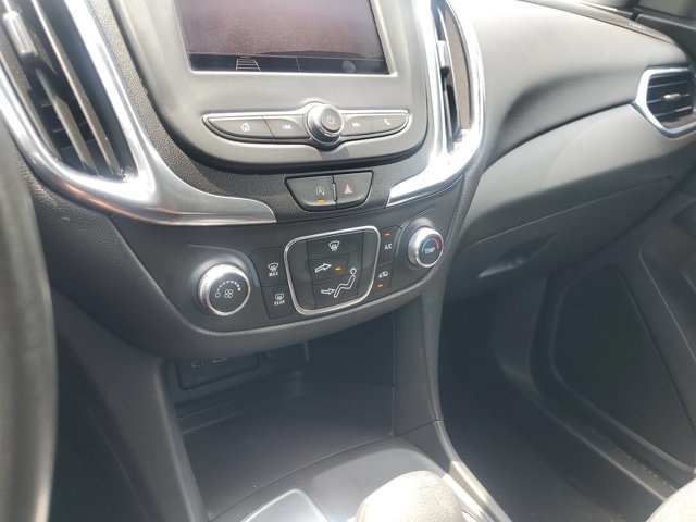2022 Mosaic Black Metallic Chevrolet Equinox LT FWD SUV