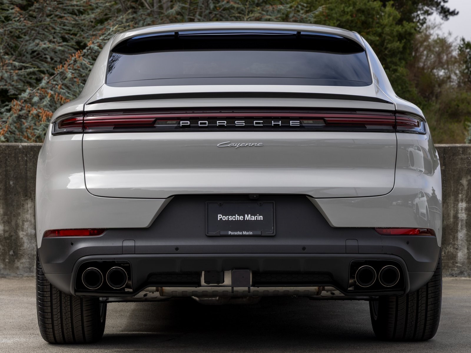 2025 Porsche Cayenne Coupe photo 9