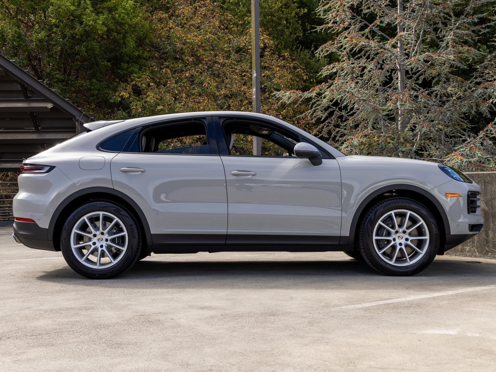 2025 Porsche Cayenne Coupe photo 11
