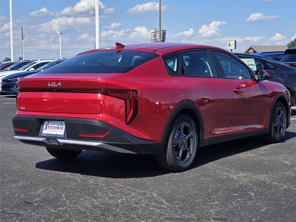 2025 Kia K4 LXS photo 4