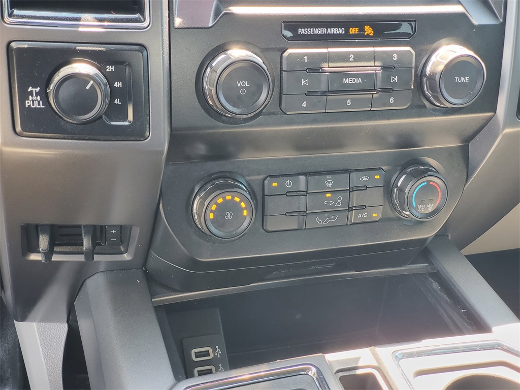 2020 Ford F-150 XLT photo 14