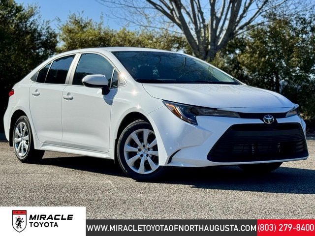 2026 Toyota Corolla LE's photo